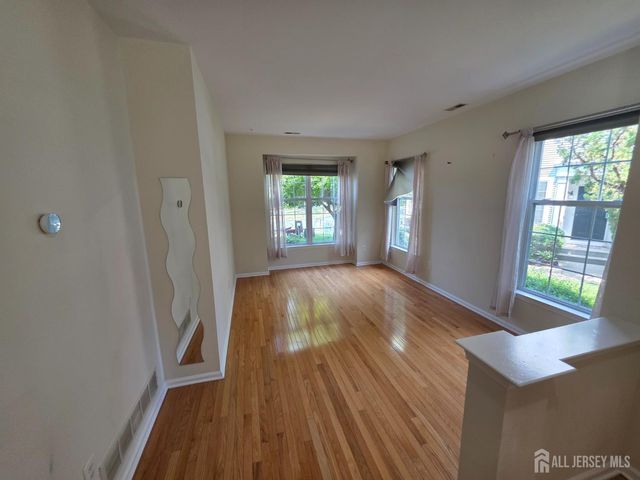 1301 Dahlia Circle, South Brunswick, NJ 08810