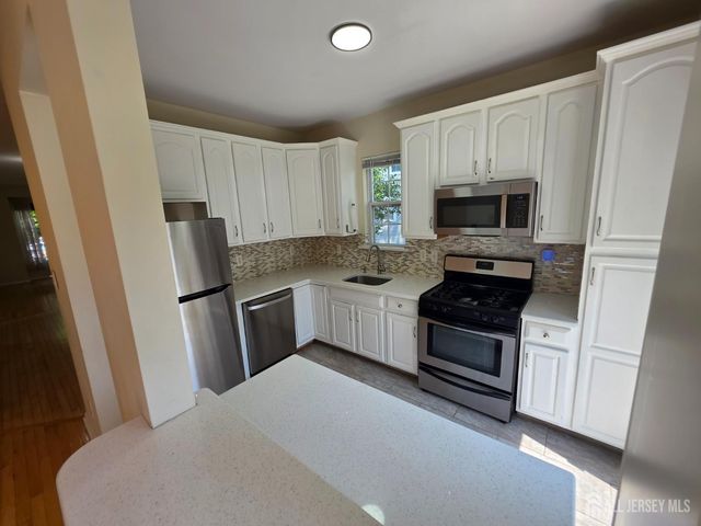 1301 Dahlia Circle, South Brunswick, NJ 08810