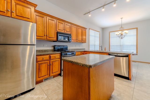 620 Ridge Drive, Elburn, IL 60119