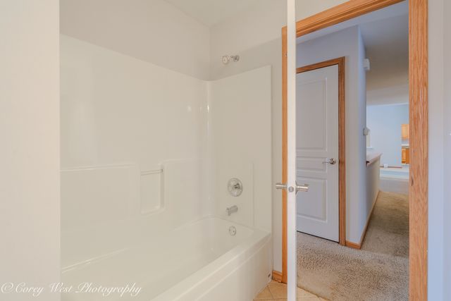 620 Ridge Drive, Elburn, IL 60119