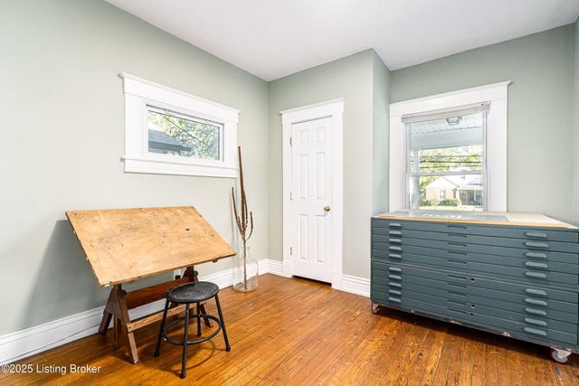 1012 Bluegrass Ave, Louisville, KY 40215