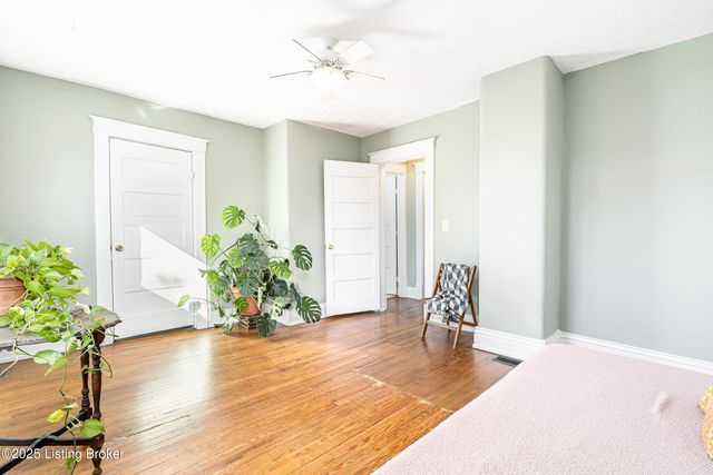 1012 Bluegrass Ave, Louisville, KY 40215
