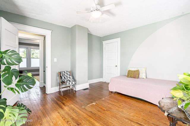 1012 Bluegrass Ave, Louisville, KY 40215