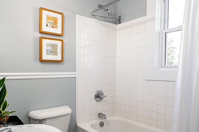 1012 Bluegrass Ave, Louisville, KY 40215