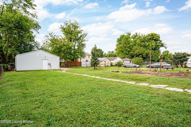 1012 Bluegrass Ave, Louisville, KY 40215