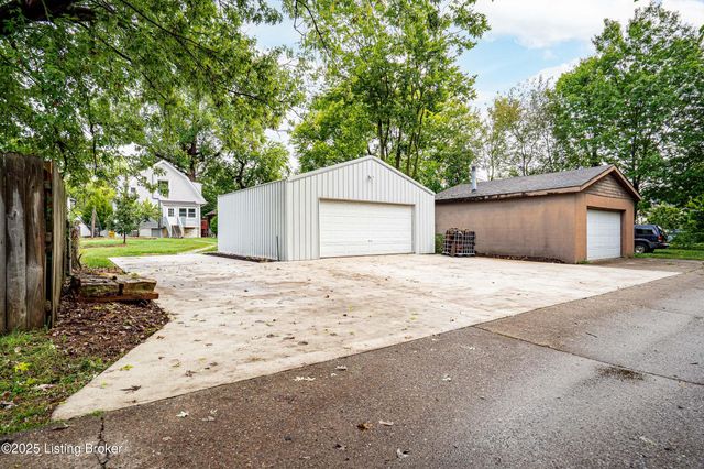 1012 Bluegrass Ave, Louisville, KY 40215
