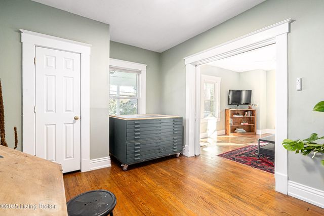 1012 Bluegrass Ave, Louisville, KY 40215