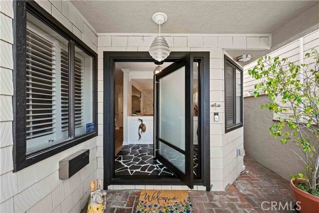 86 Via Di Roma Walk, Long Beach, CA 90803