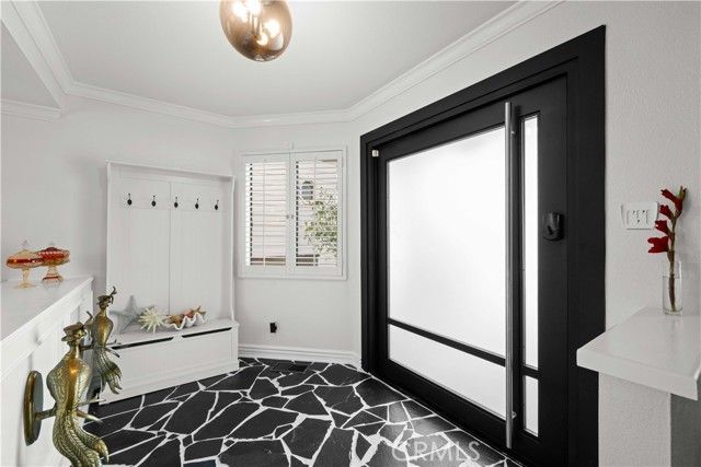 86 Via Di Roma Walk, Long Beach, CA 90803