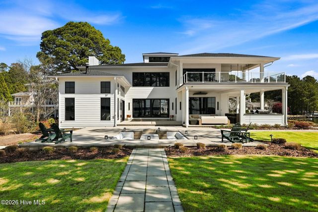 113 Josephs Point, West End, NC 27376