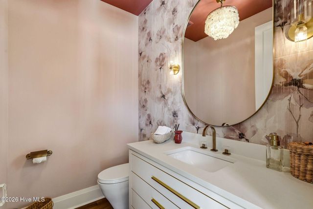 113 Josephs Point, West End, NC 27376