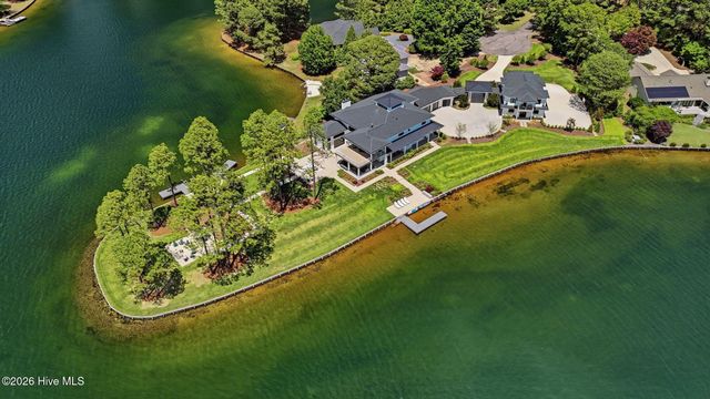 113 Josephs Point, West End, NC 27376