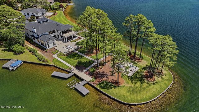 113 Josephs Point, West End, NC 27376