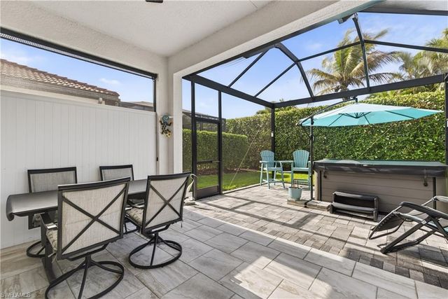 1310 Manado DR, Naples, FL 34113