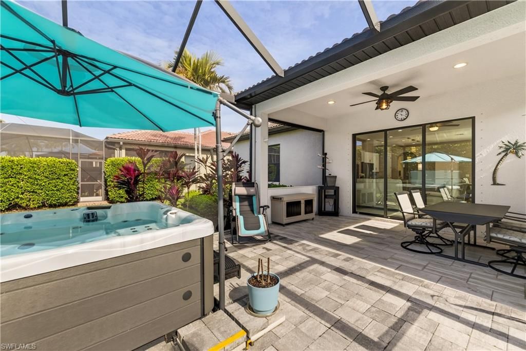 1310 Manado DR, Naples, FL 34113