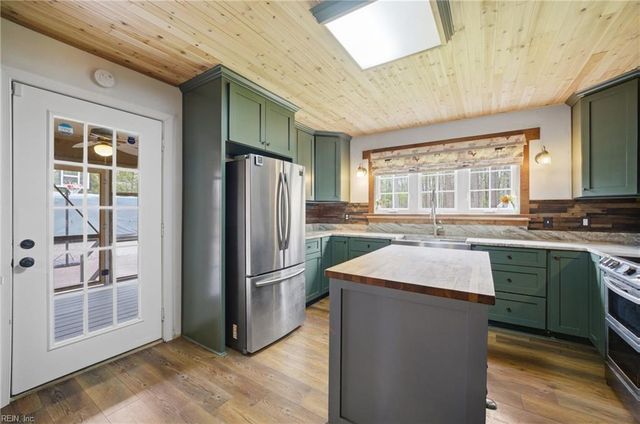 2805 Bunch Walnuts RD, Chesapeake, VA 23322