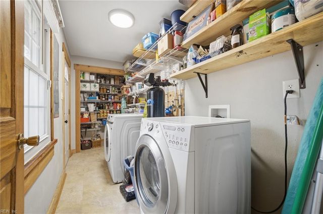 2805 Bunch Walnuts RD, Chesapeake, VA 23322