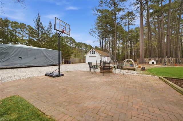 2805 Bunch Walnuts RD, Chesapeake, VA 23322