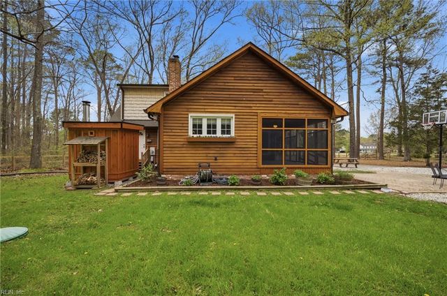 2805 Bunch Walnuts RD, Chesapeake, VA 23322