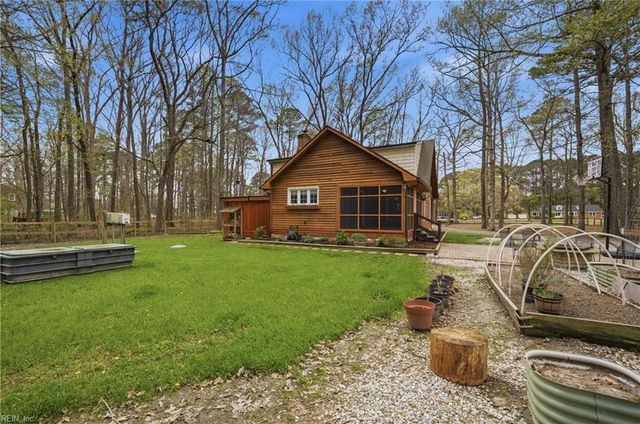 2805 Bunch Walnuts RD, Chesapeake, VA 23322