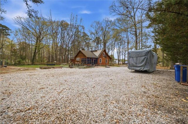 2805 Bunch Walnuts RD, Chesapeake, VA 23322