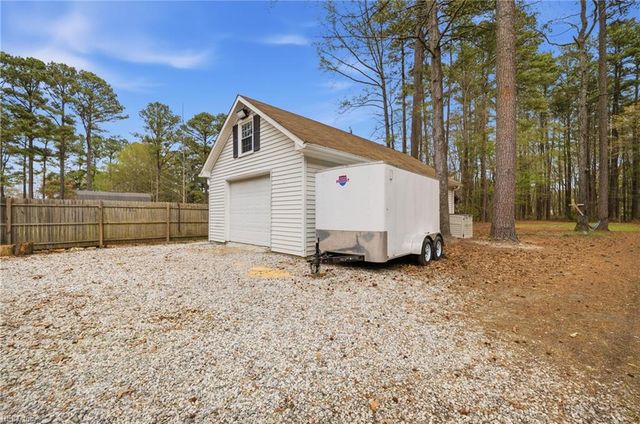 2805 Bunch Walnuts RD, Chesapeake, VA 23322