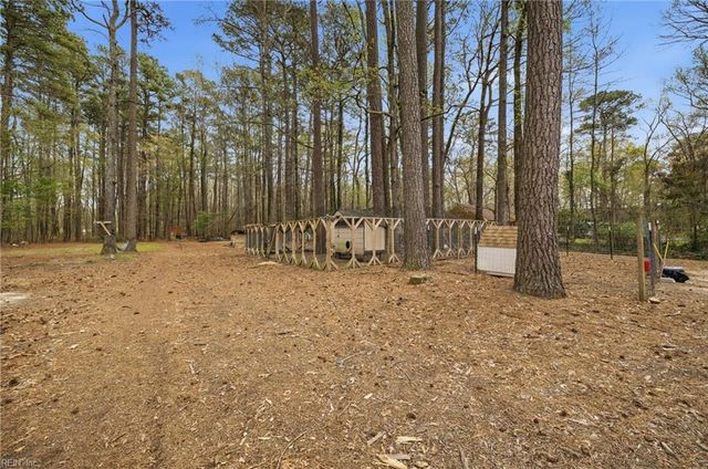 2805 Bunch Walnuts RD, Chesapeake, VA 23322