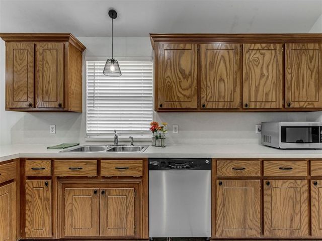 220 SW 142nd Street, Oklahoma City, OK 73170