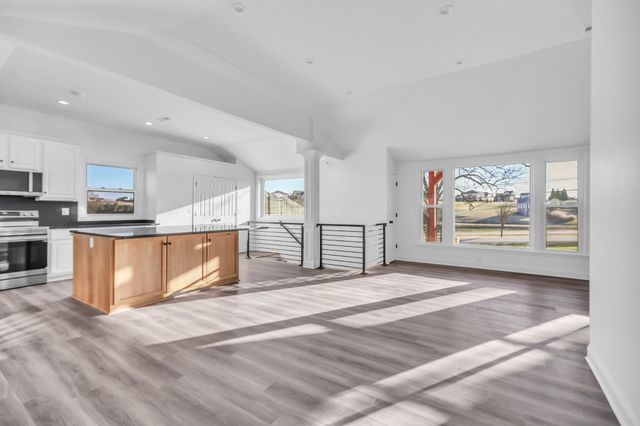 1399 Saundersville Rd, Hendersonville, TN 37075