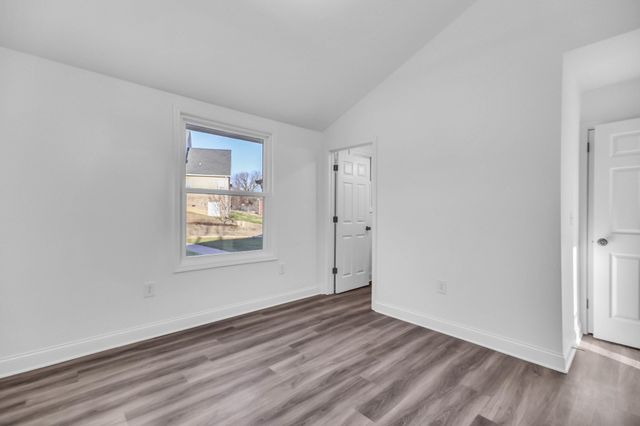 1399 Saundersville Rd, Hendersonville, TN 37075