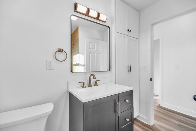 1399 Saundersville Rd, Hendersonville, TN 37075