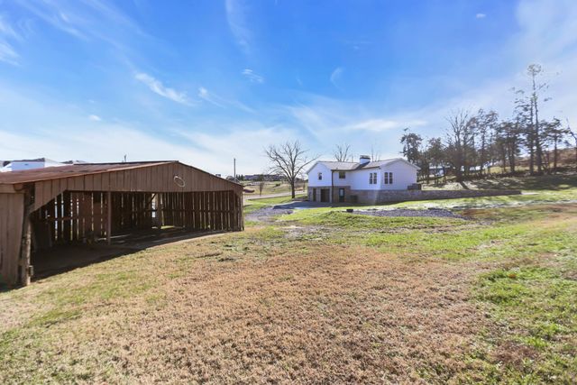 1399 Saundersville Rd, Hendersonville, TN 37075