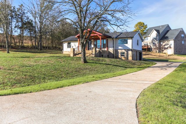 1399 Saundersville Rd, Hendersonville, TN 37075