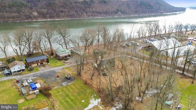 273 SHADY LN, Northumberland, PA 17857