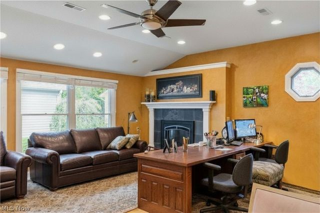 2252 Heston Drive, Lake Milton, OH 44429
