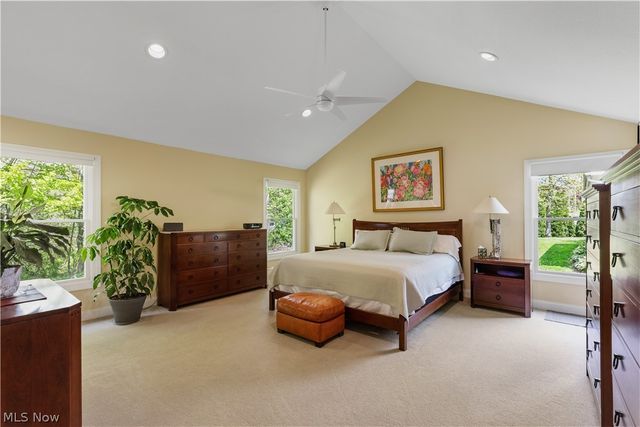 2252 Heston Drive, Lake Milton, OH 44429