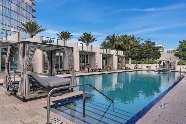 851 NE 1st Ave 2102, Miami, FL 33132