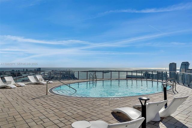 851 NE 1st Ave 2102, Miami, FL 33132