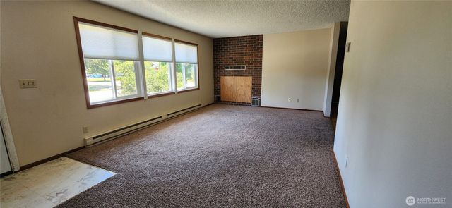 1085 Garfield Avenue, Blaine, WA 98230