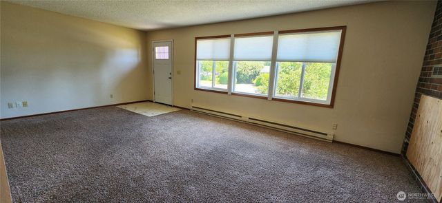 1085 Garfield Avenue, Blaine, WA 98230