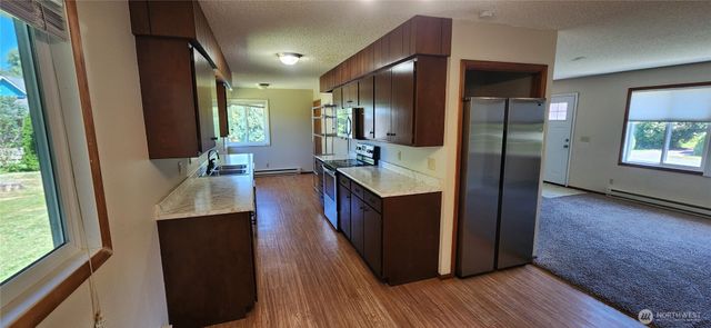 1085 Garfield Avenue, Blaine, WA 98230