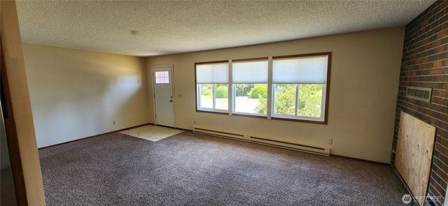 1085 Garfield Avenue, Blaine, WA 98230
