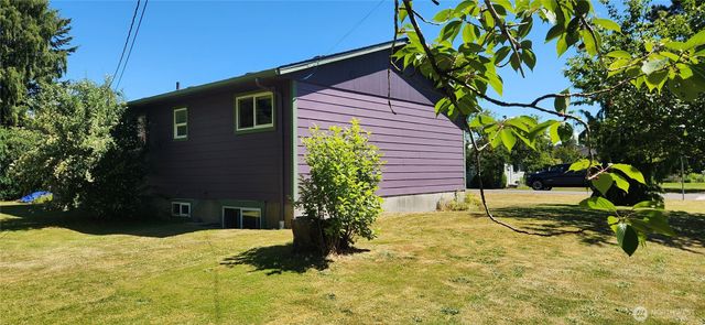 1085 Garfield Avenue, Blaine, WA 98230