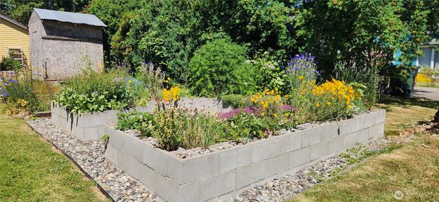 1085 Garfield Avenue, Blaine, WA 98230