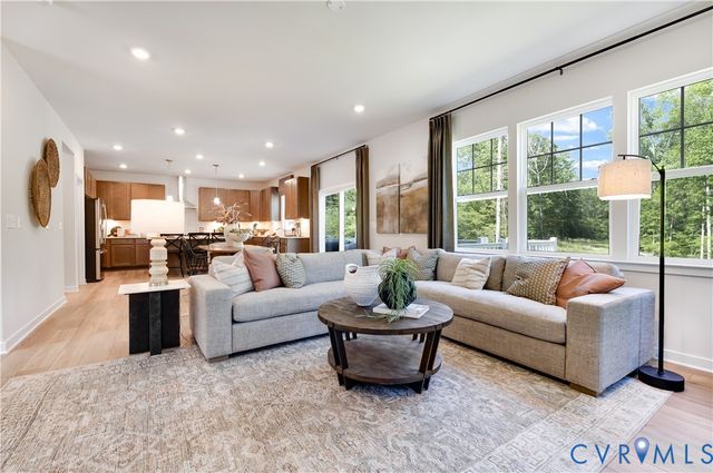 8600 Clemet Dr, Chesterfield, VA 23832