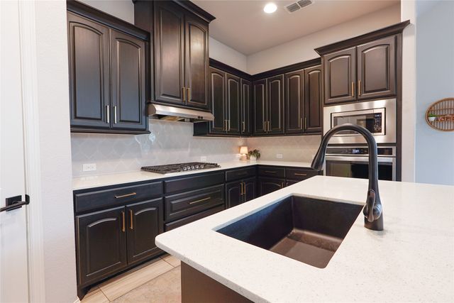 9320 Meadowpark Drive, Denton, TX 76226