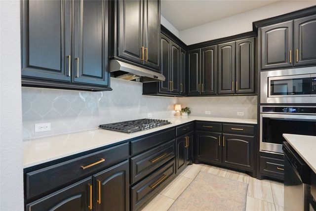 9320 Meadowpark Drive, Denton, TX 76226