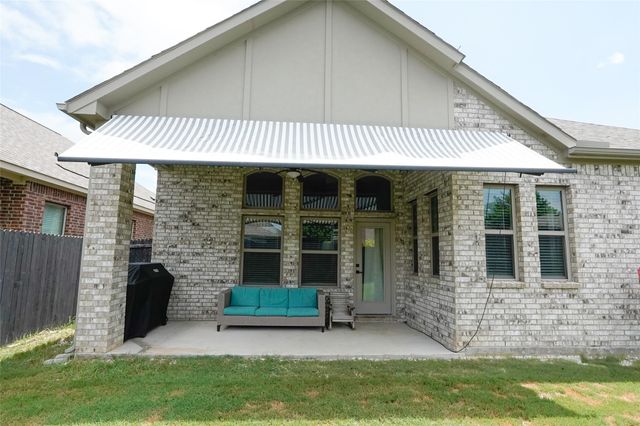 9320 Meadowpark Drive, Denton, TX 76226