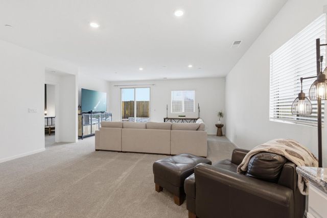 5040 Limington St, Roseville, CA 95747