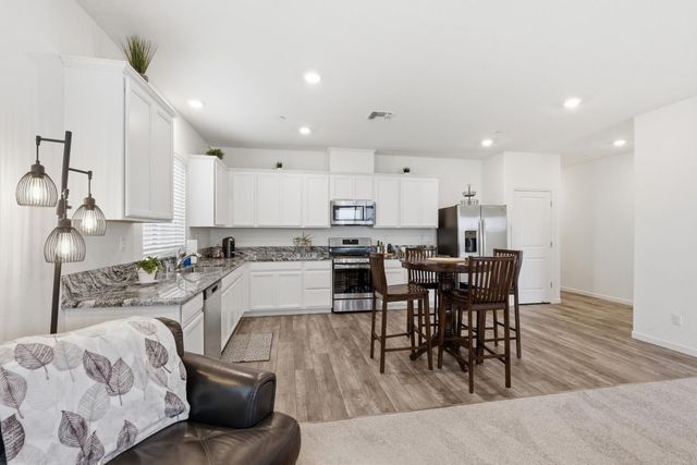 5040 Limington St, Roseville, CA 95747